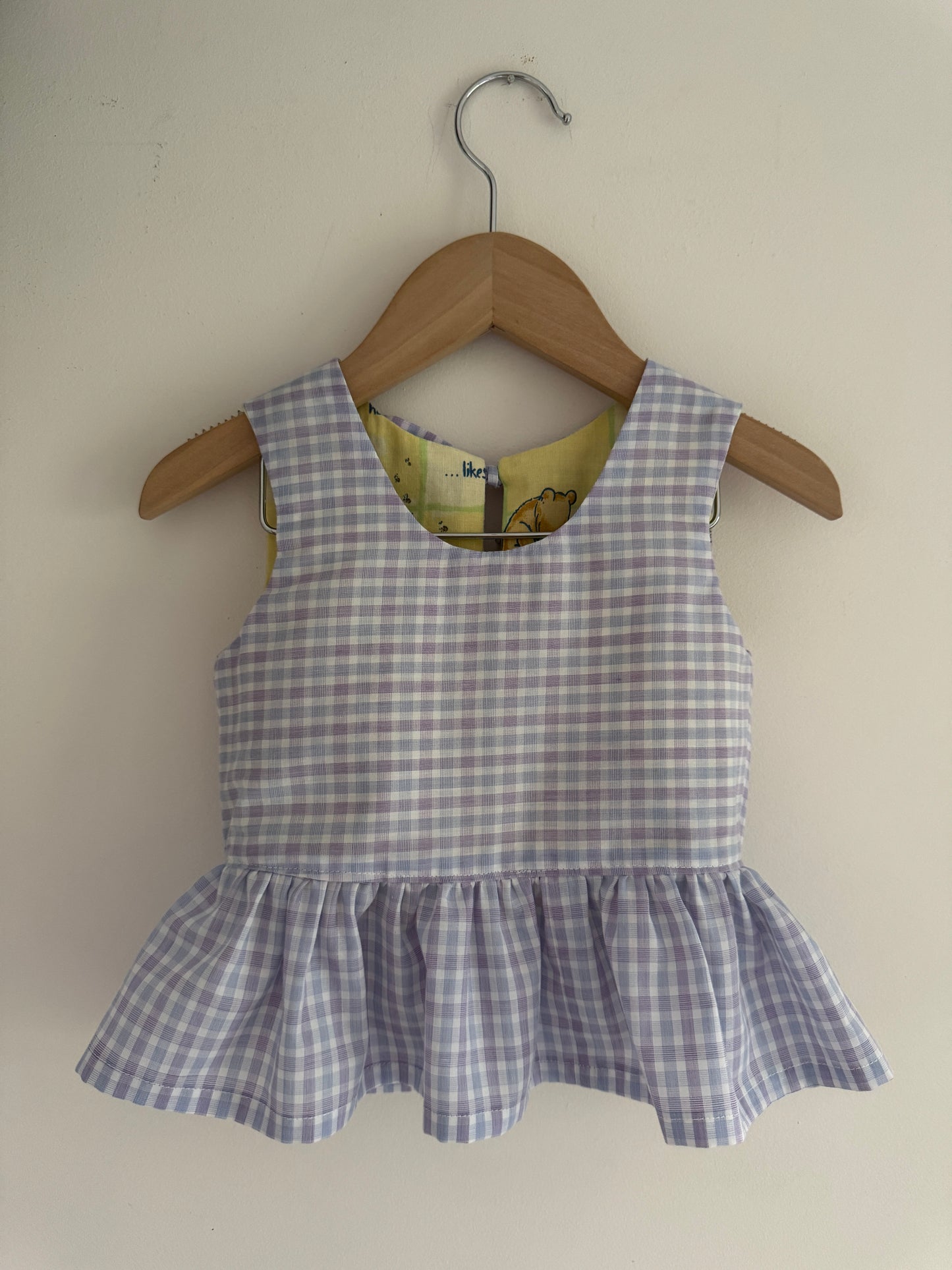 Reversible Winnie the Pooh top with bows 18-24 months