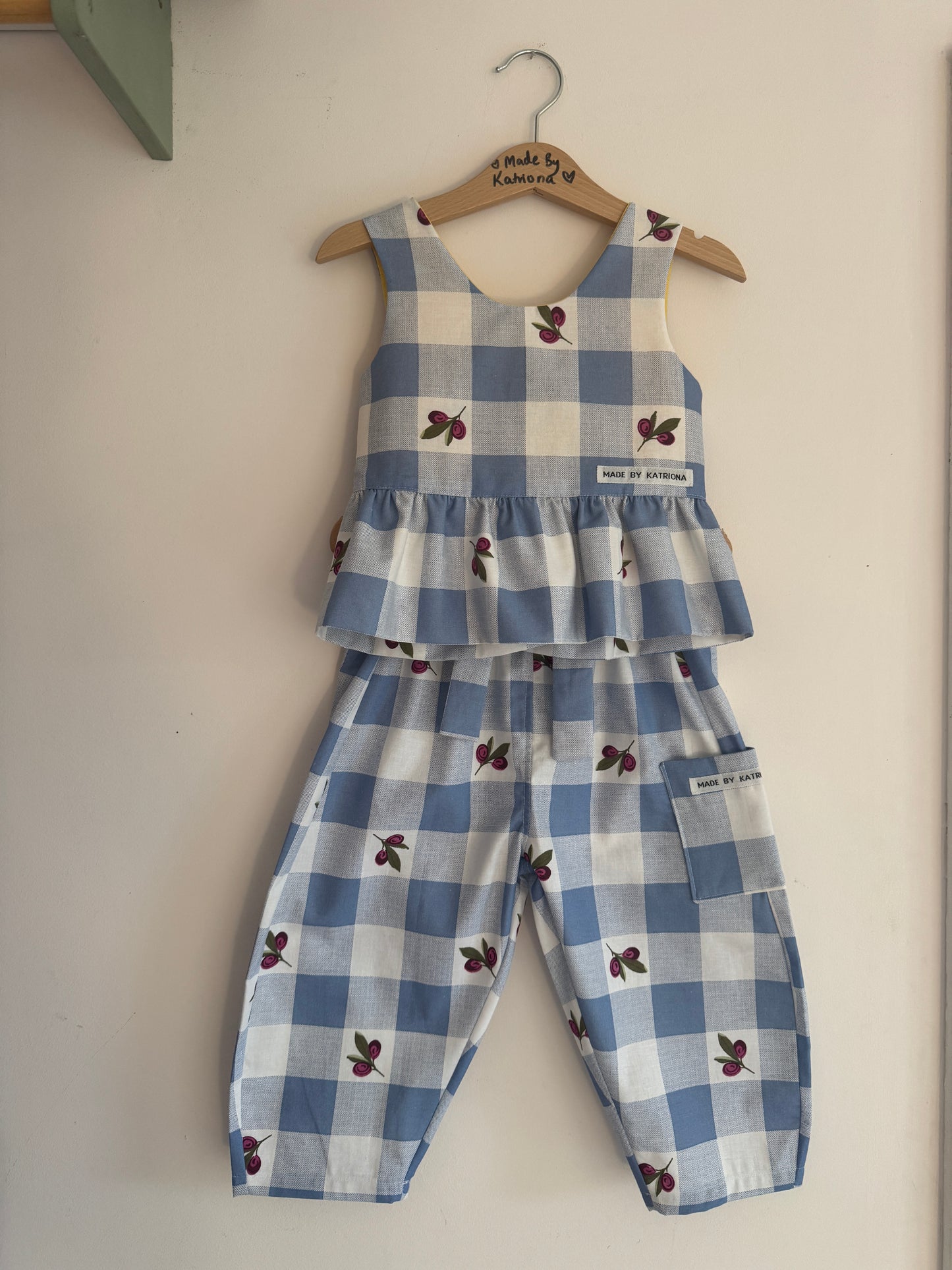 Blue gingham/yellow floral reversible bow tie top 3-4 years