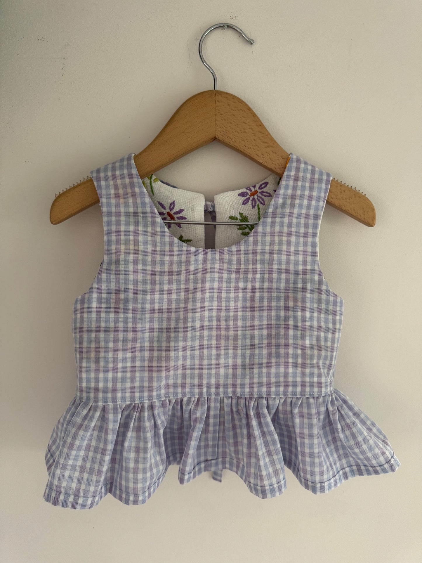 Vintage embroidery reversible bow tie top 3-4 years