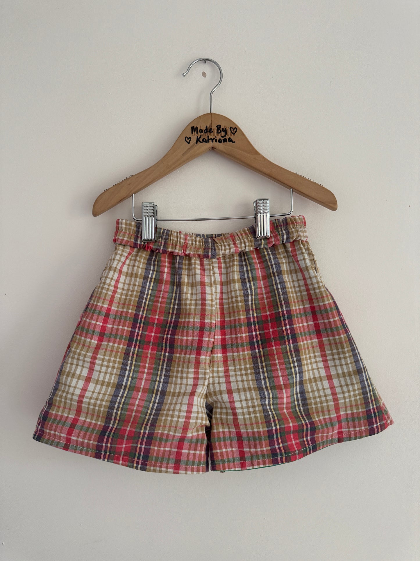 Farm animal reversible shorts 4-5 years