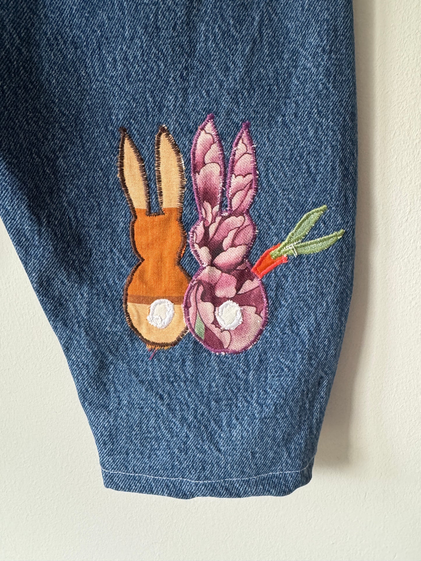 Woodland creatures appliquéd denim barrel leg pants 3-4 years