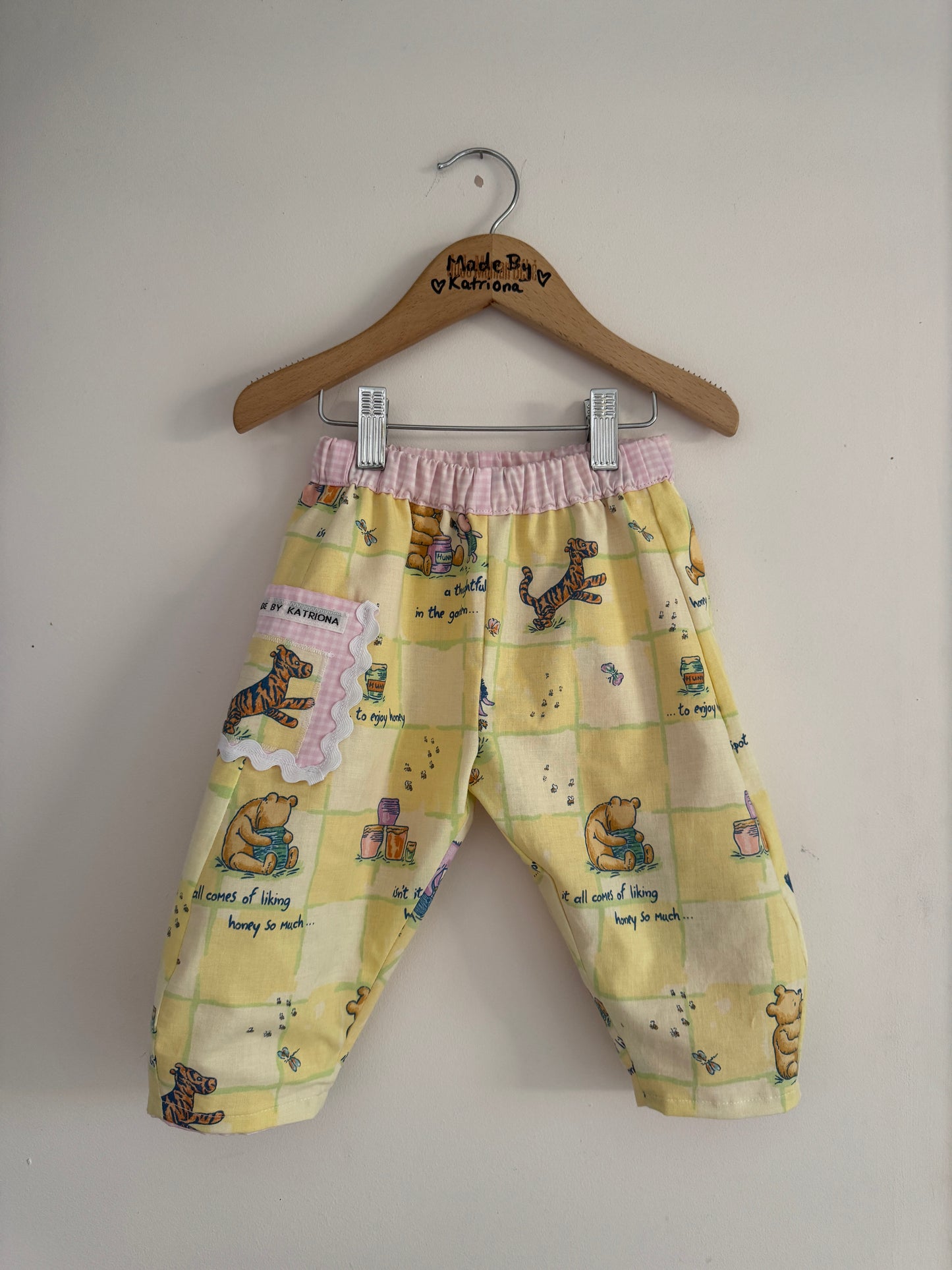 Reversible Winnie the Pooh/tulip appliqué, barrel leg pants 12-18 months