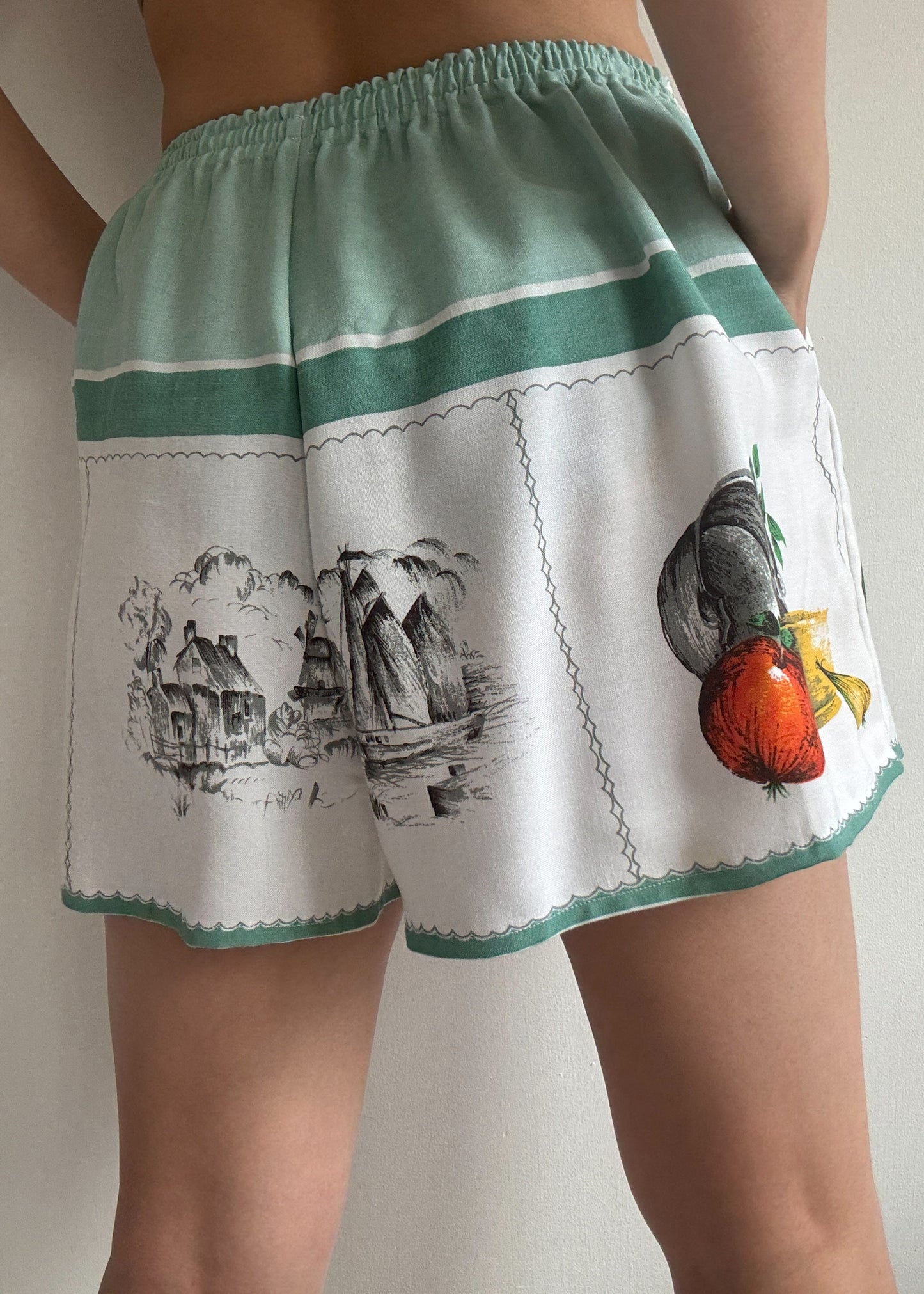 Clementine shorts (Medium)