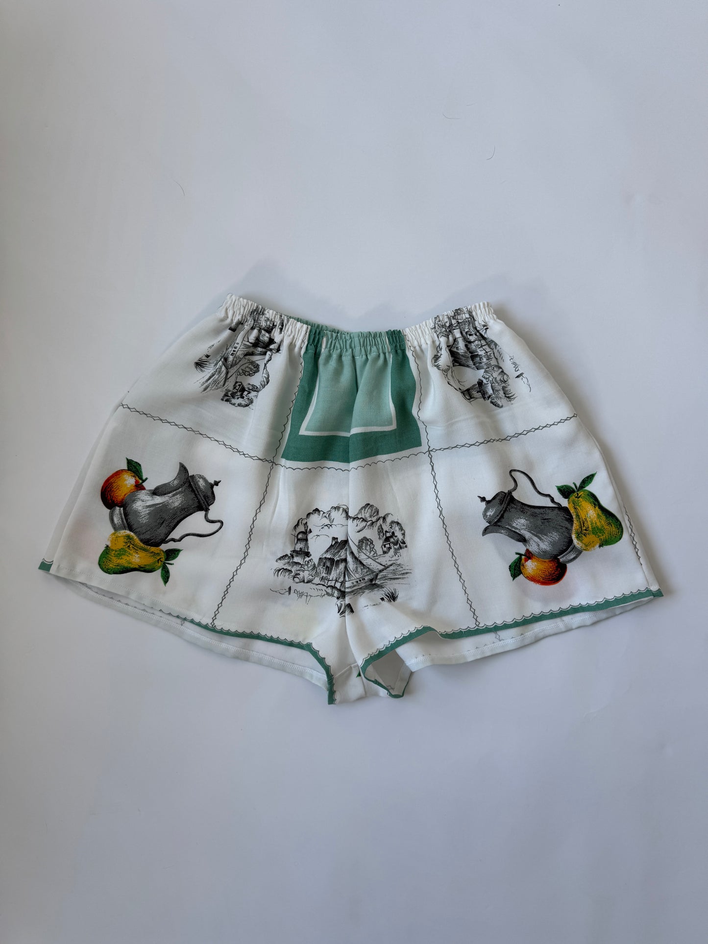 Clementine shorts (Medium)
