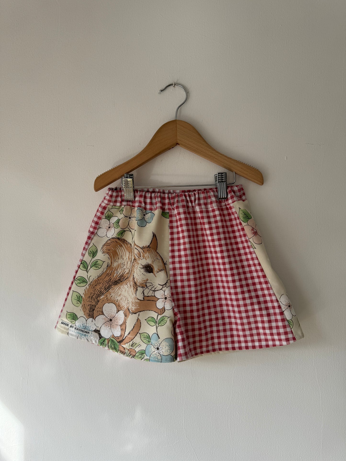 Red gingham squirrel shorts 4-5 years