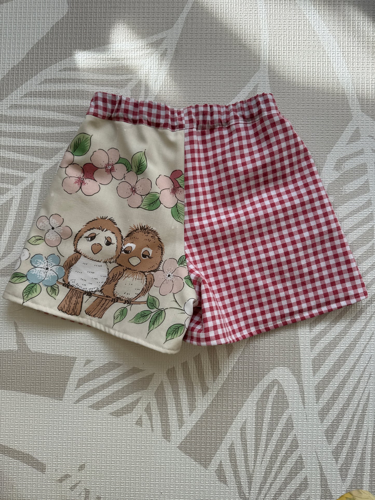 Red gingham squirrel shorts 4-5 years