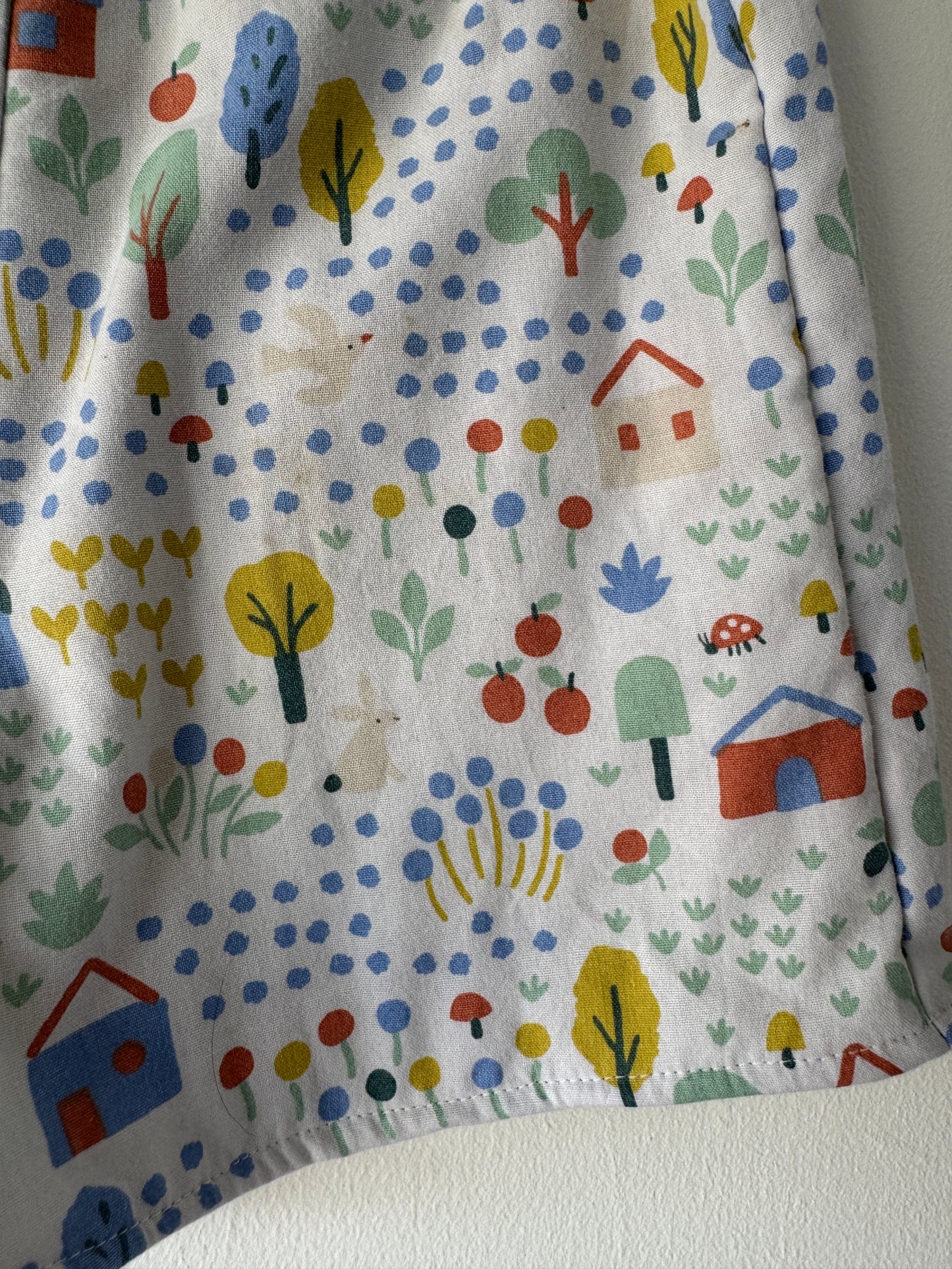 Scandi woodland print shorts 3-4 years