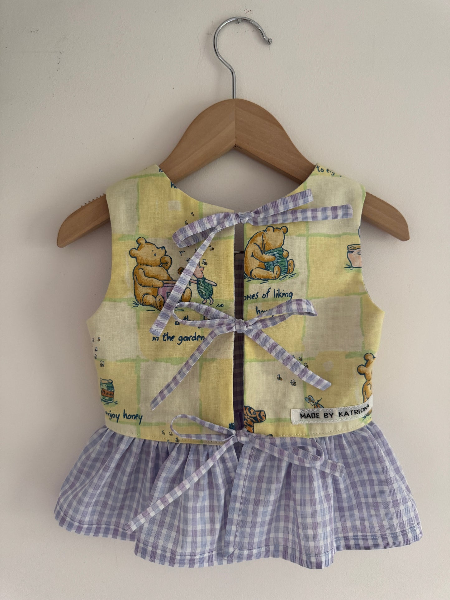 Reversible Winnie the Pooh top with bows 18-24 months