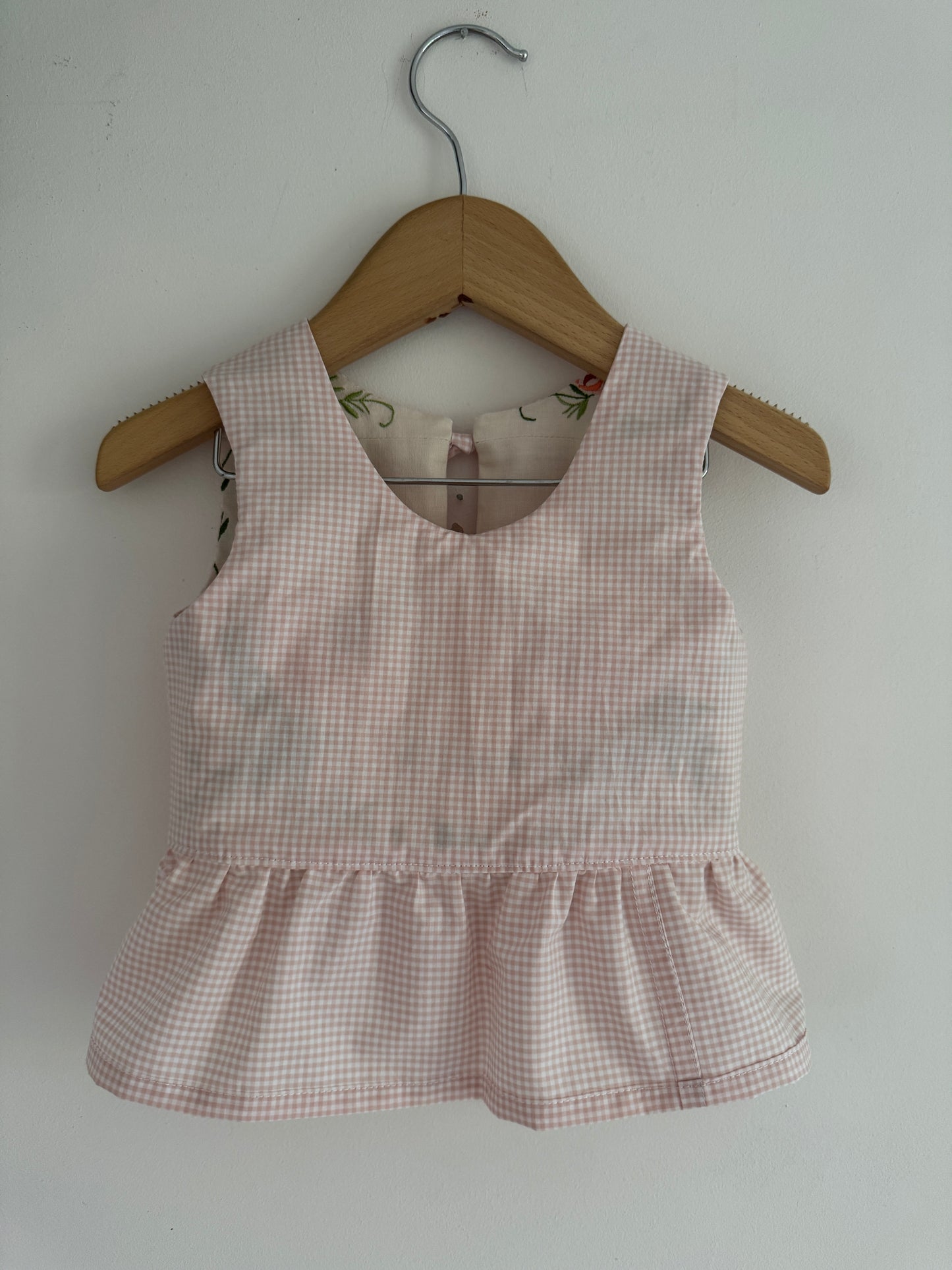 Vintage embroidery reversible bow tie top 18-24 months