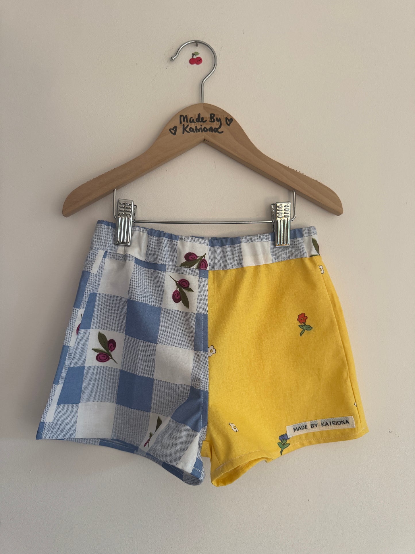 Olive print blue gingham/yellow floral shorts 3-4 years