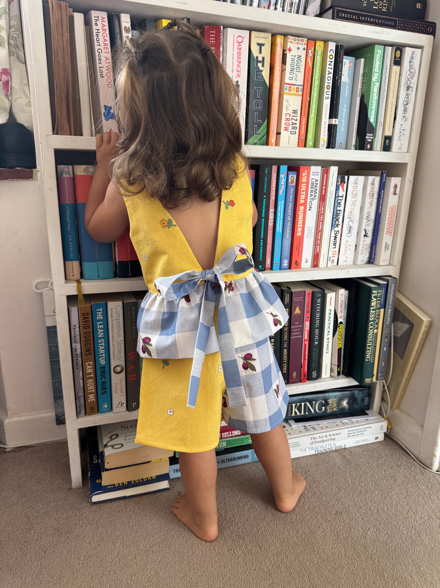 Blue gingham/yellow floral reversible bow tie top 3-4 years