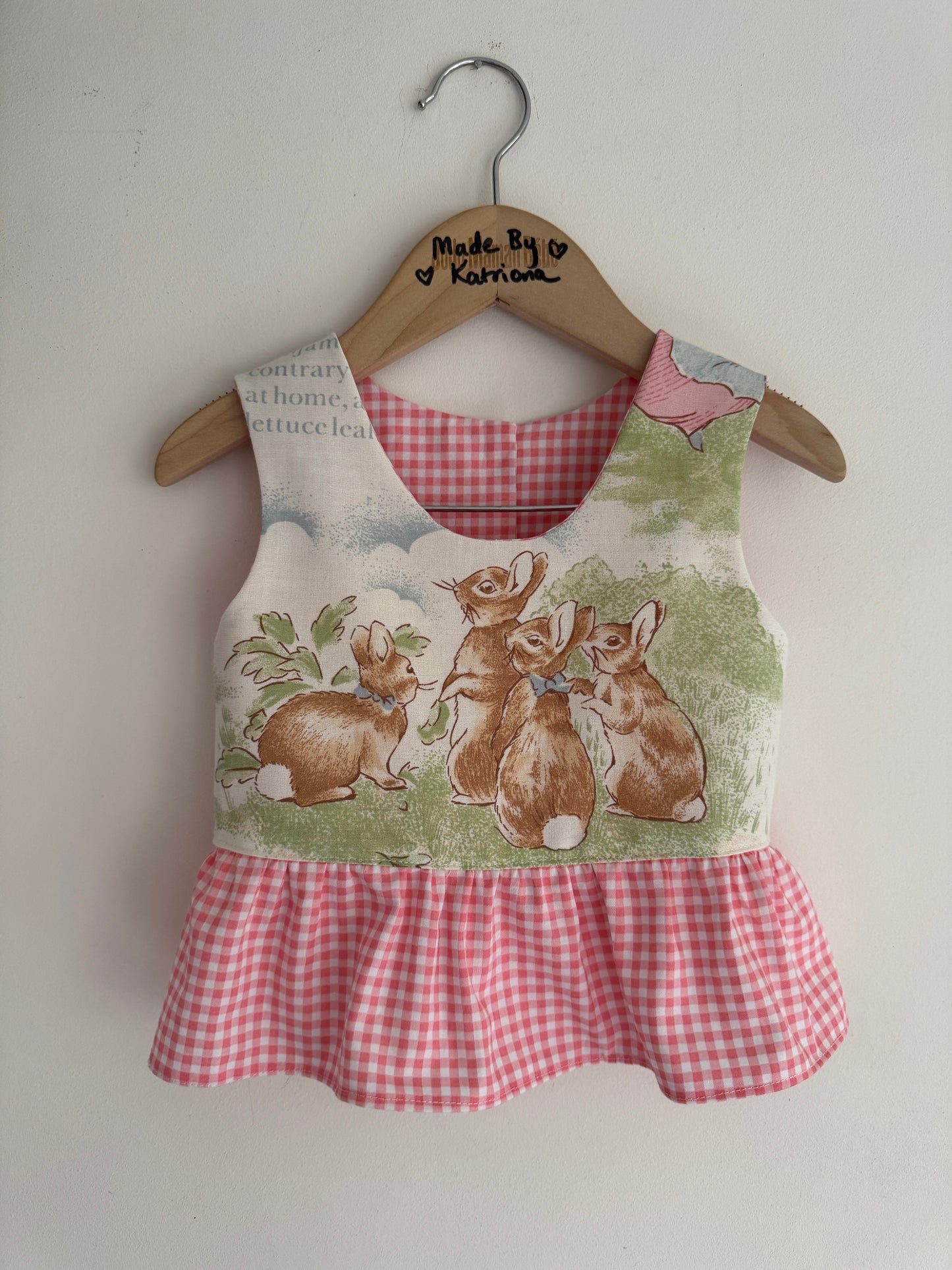 Vintage ‘Peter Rabbit’ Beatrix Potter Top 2-3 years