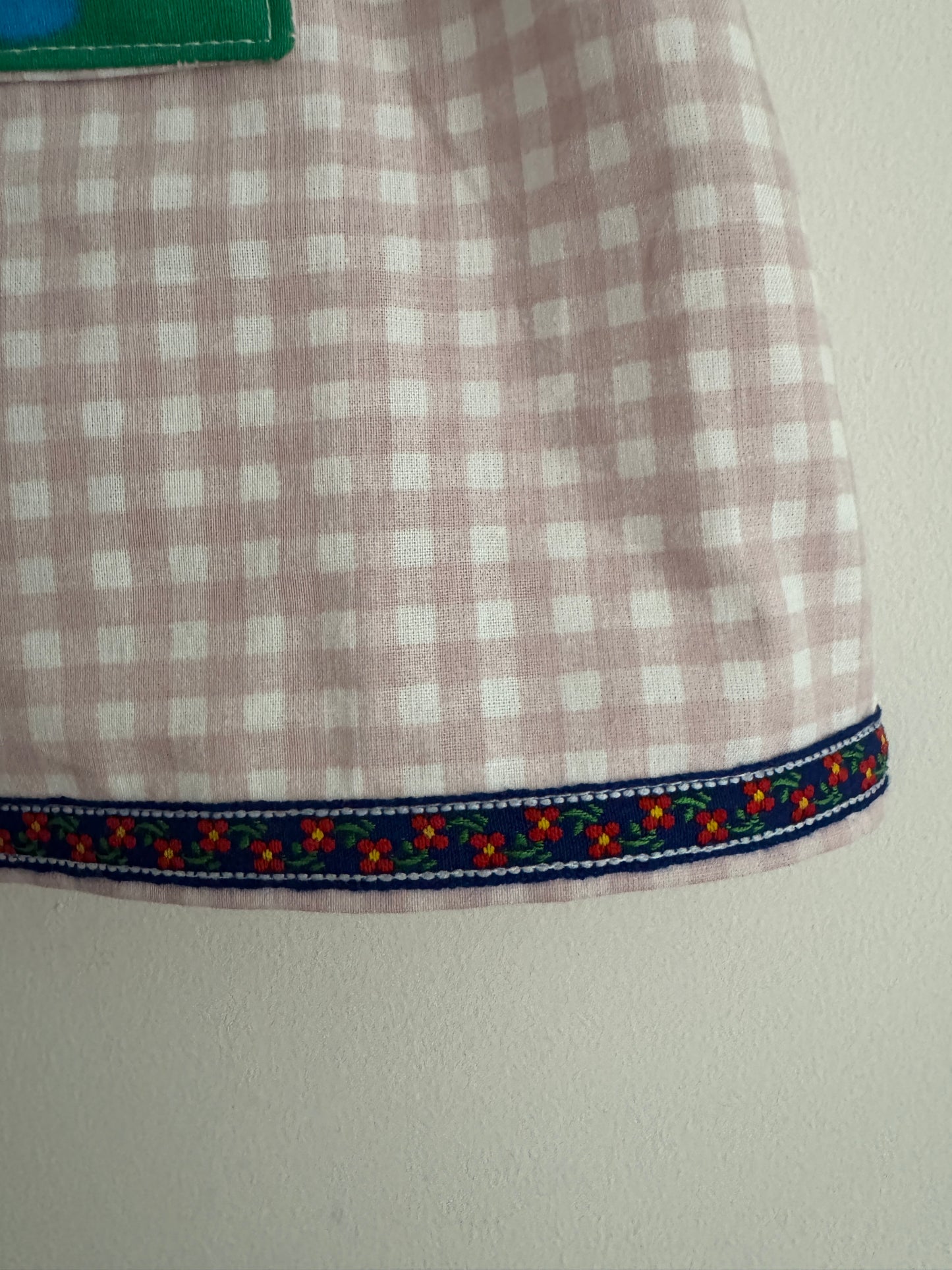 Pink gingham & farm animals Pinafore 18-24 months