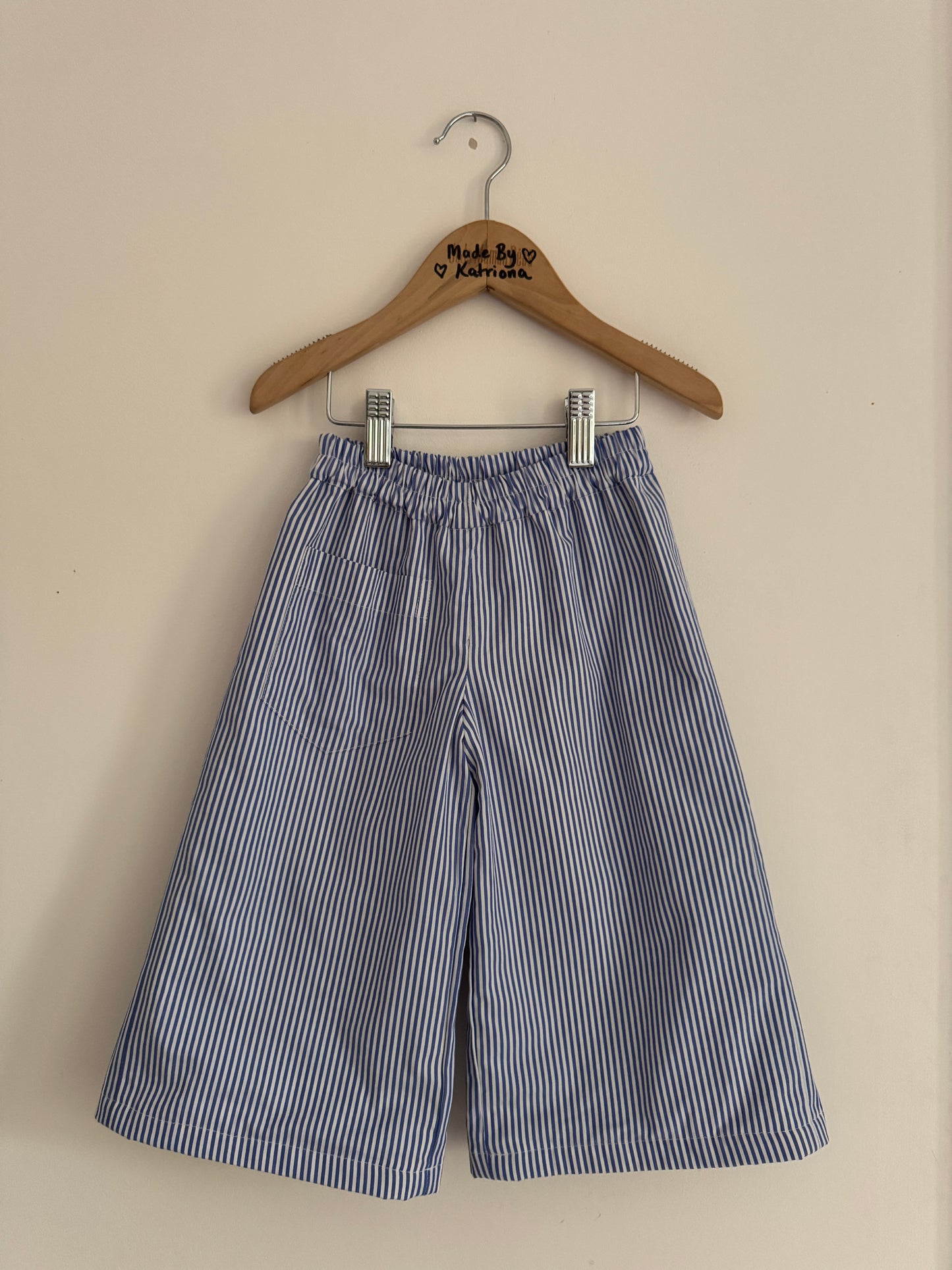 Reversible Winnie the Pooh wide leg pants 2-3 years