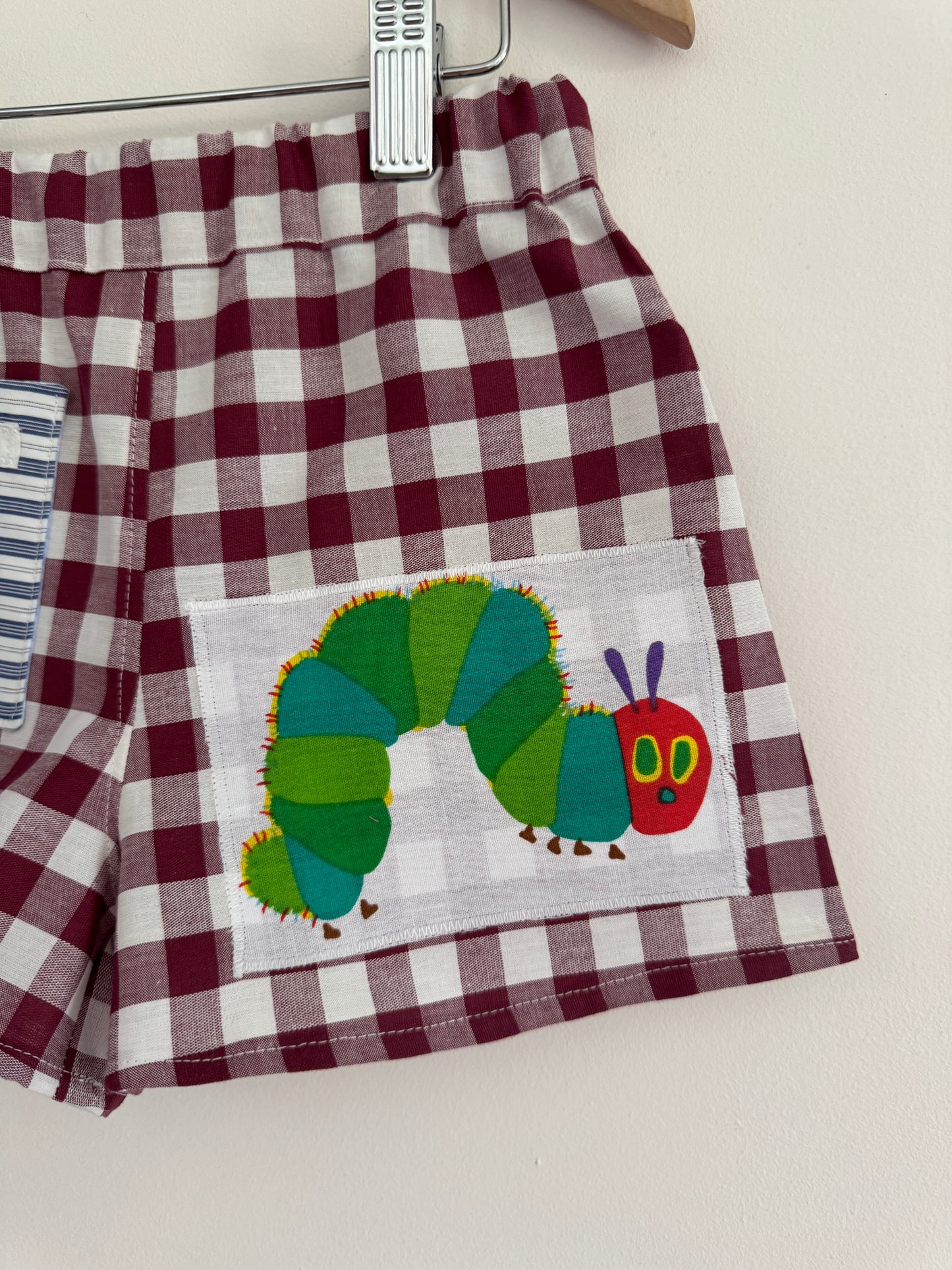 Hungry caterpillar shorts with pocket 3-4 years