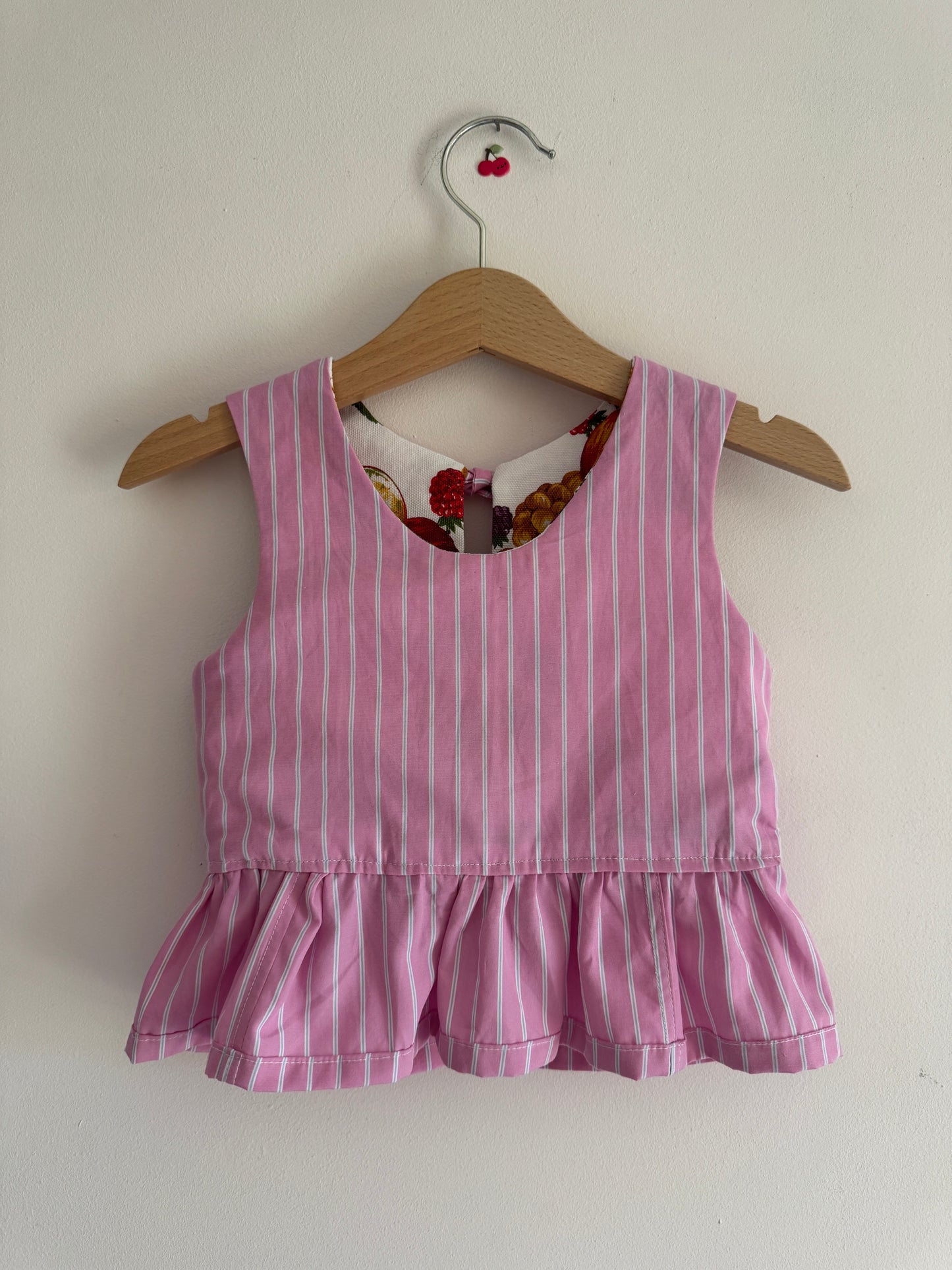 Vintage fruit print tablecloth reversible bow tie top 2-3 years