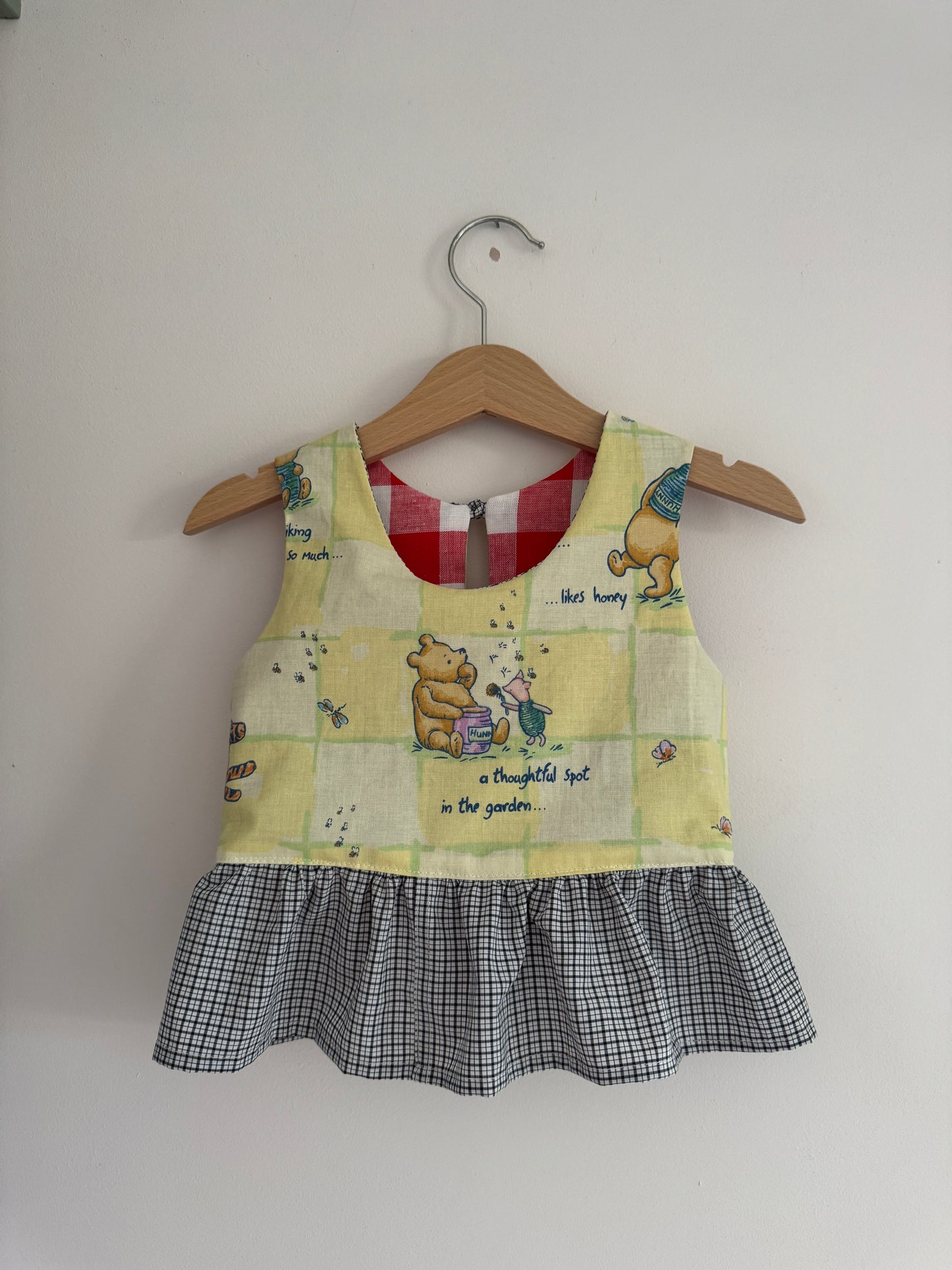 Reversible Winnie the Pooh/tulip appliqué, barrel leg pant set 3-4 years