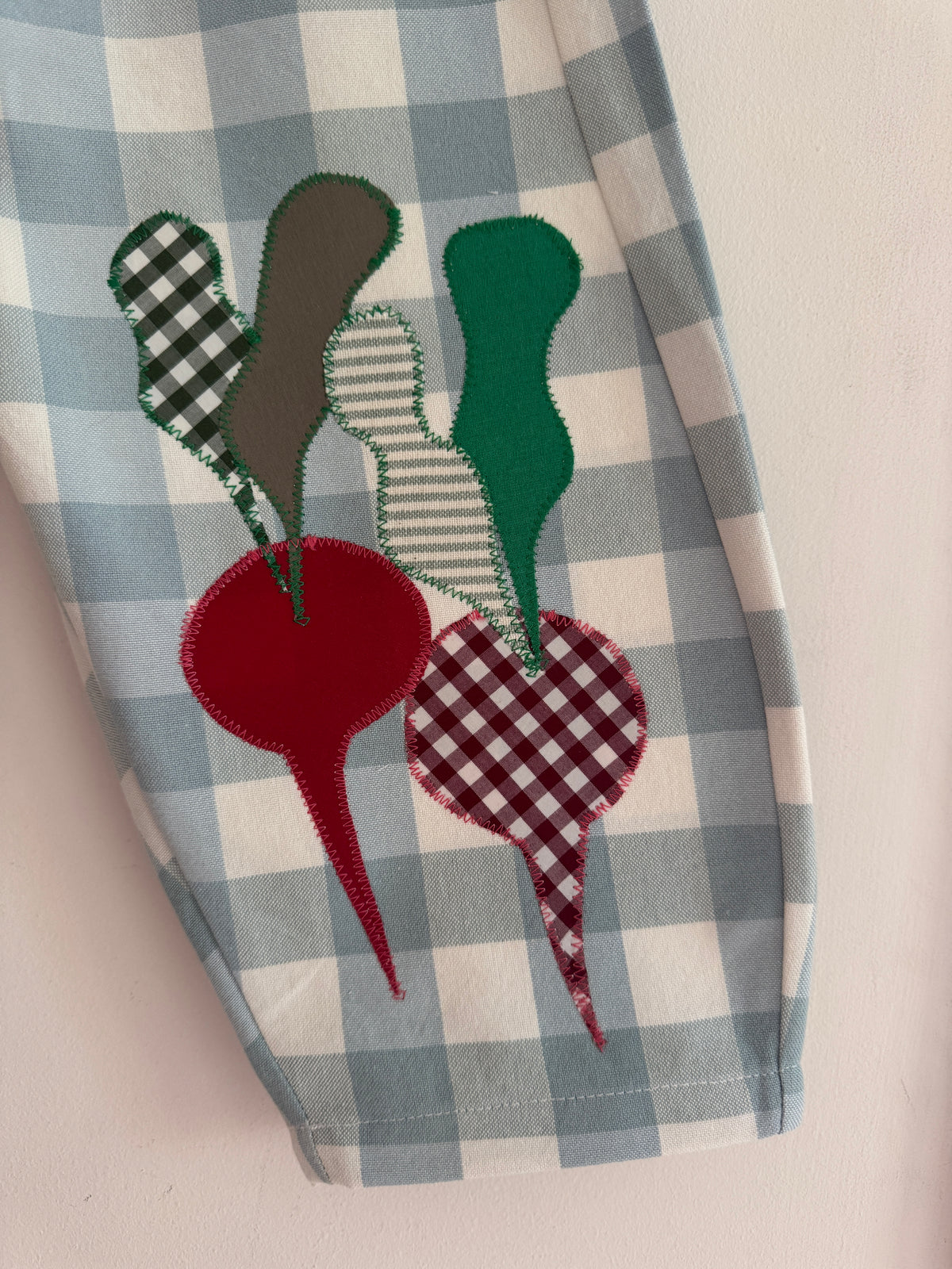 Blue gingham veggie appliqué pants 3-4 years