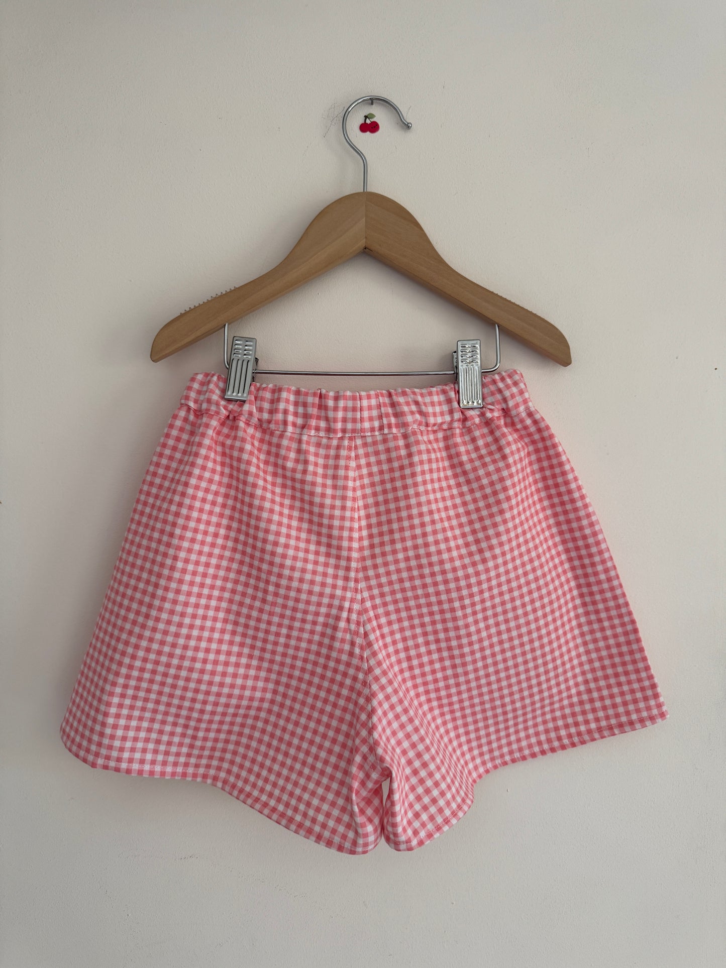 Pink gingham shorts with ‘Peter Rabbit’ patches 4-5 years