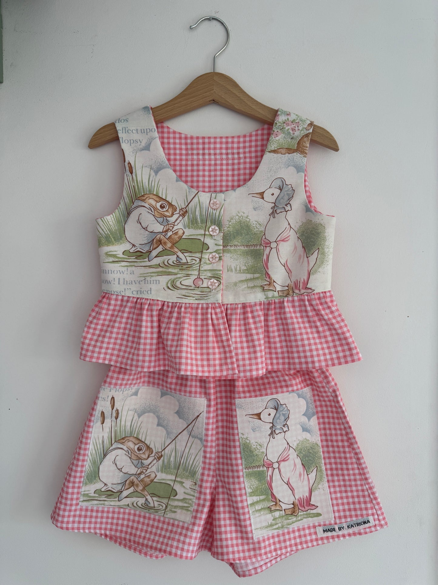 Vintage ‘Peter Rabbit’ Beatrix Potter Top 4-5 years
