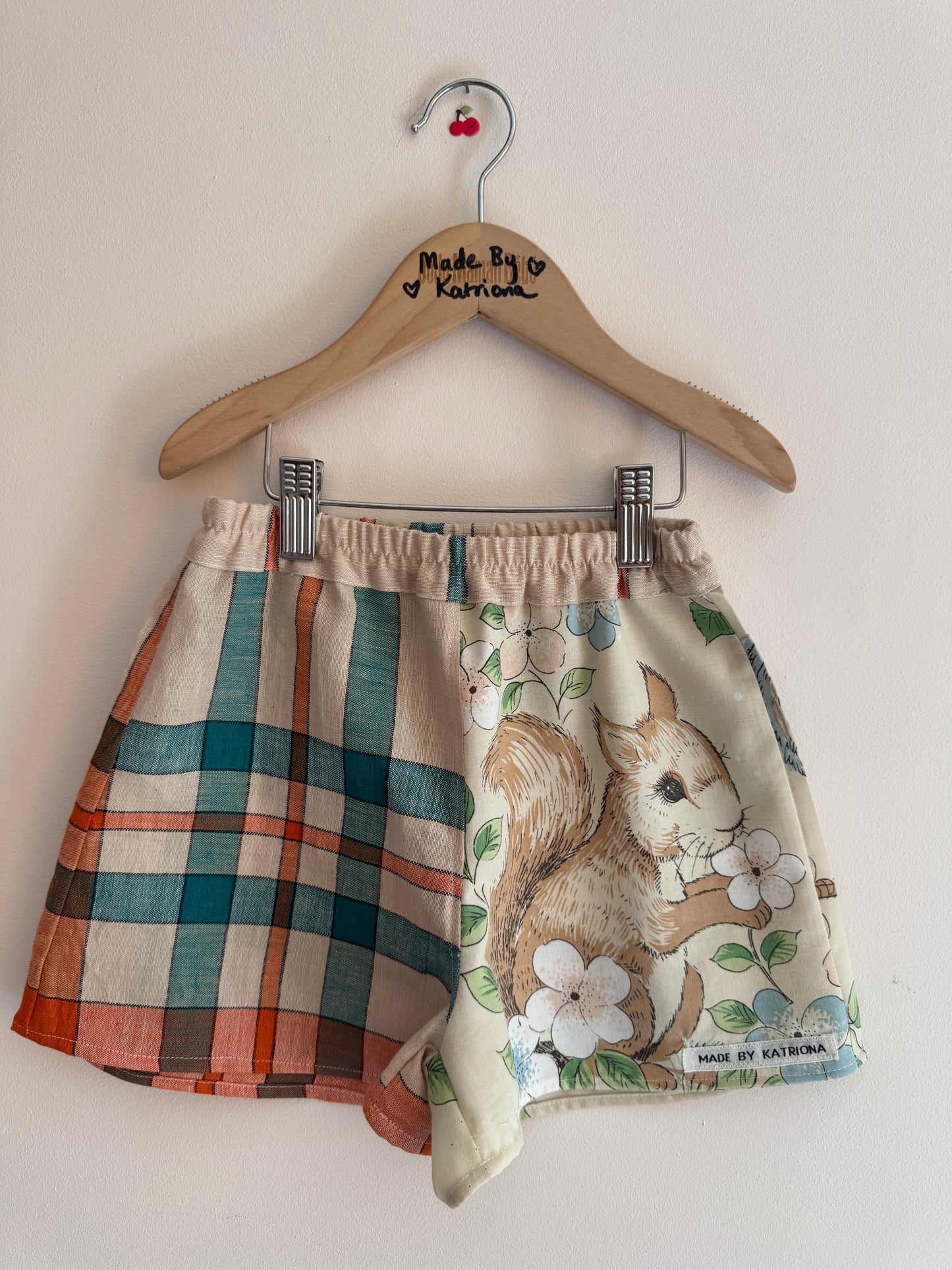 Vintage Victoria Plum shorts 4-5 years