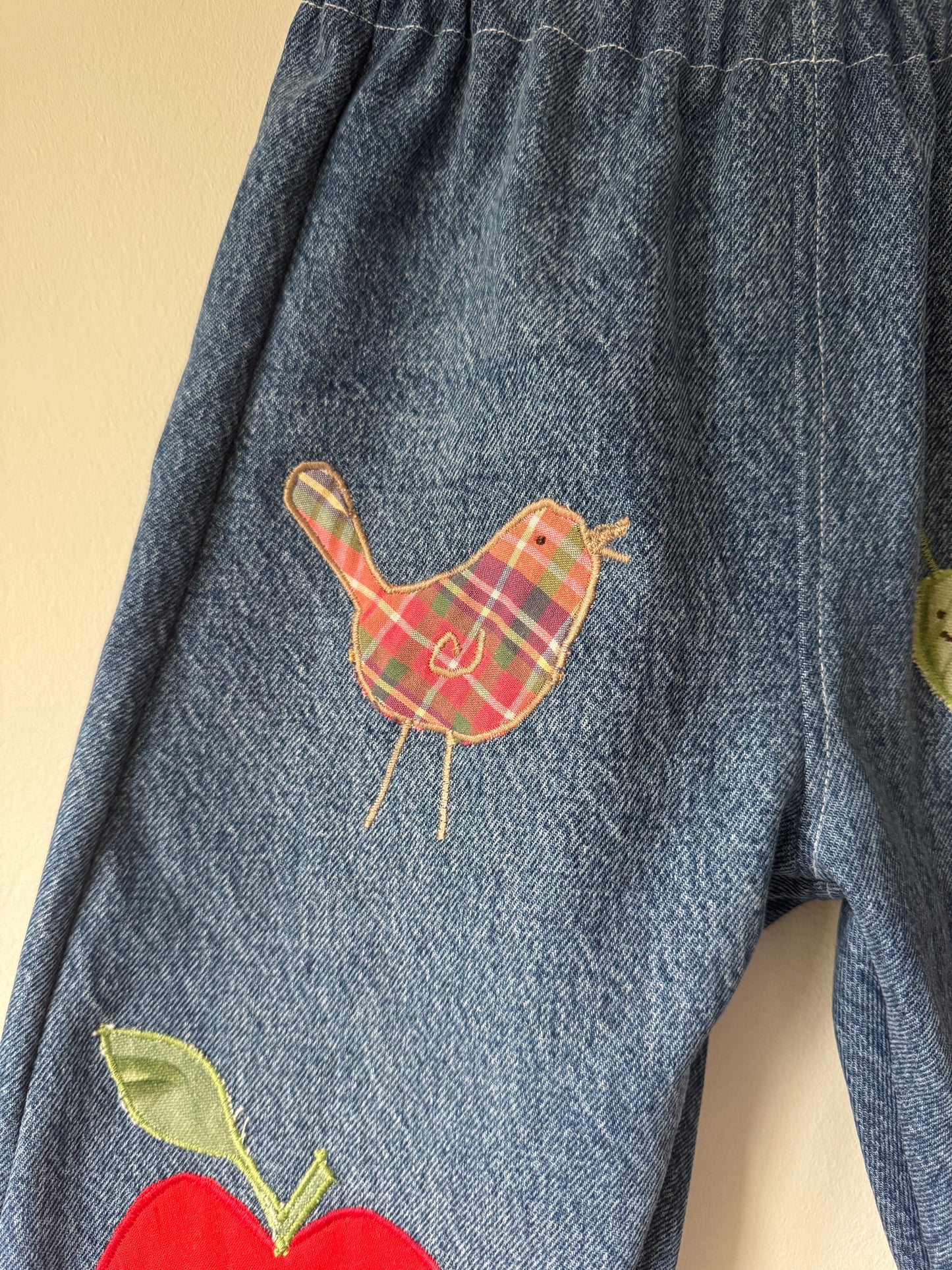 Woodland creatures appliquéd denim barrel leg pants 3-4 years