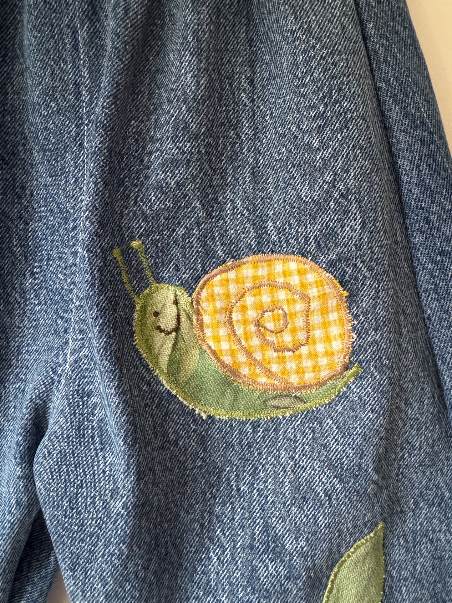 Woodland creatures appliquéd denim barrel leg pants 3-4 years