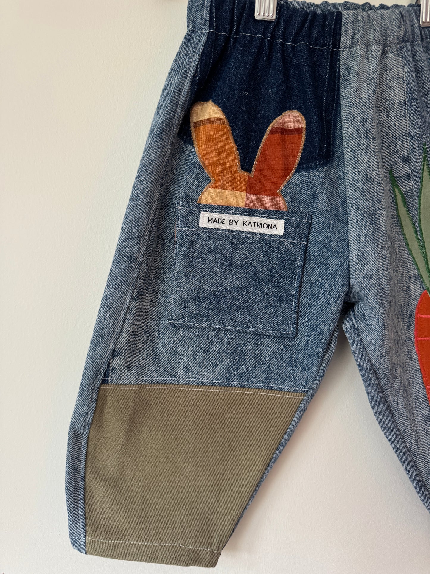Veggie patch appliquéd denim barrel leg pants 2-3 years