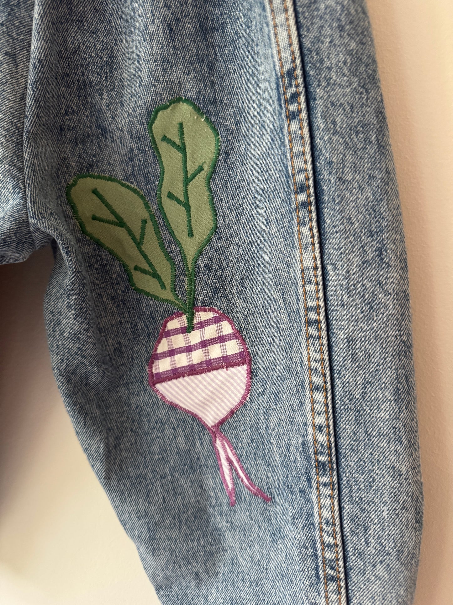 Veggie patch appliquéd denim barrel leg pants 2-3 years