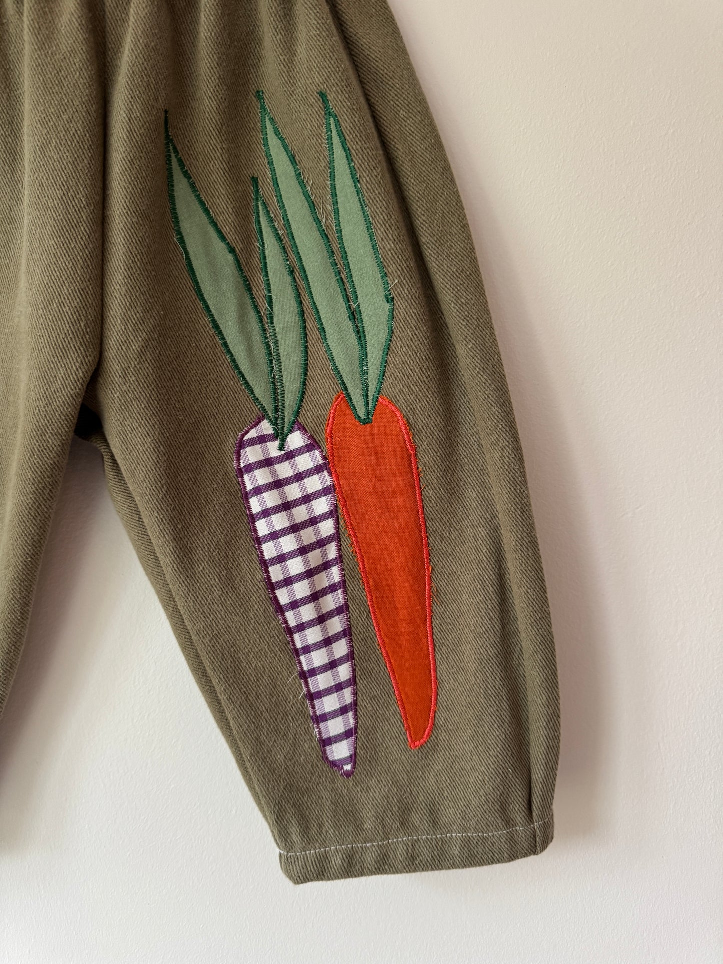 Carrot appliqué denim barrel leg pants 18-24 months