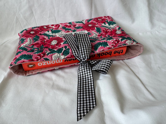 Book sleeve for Refugease