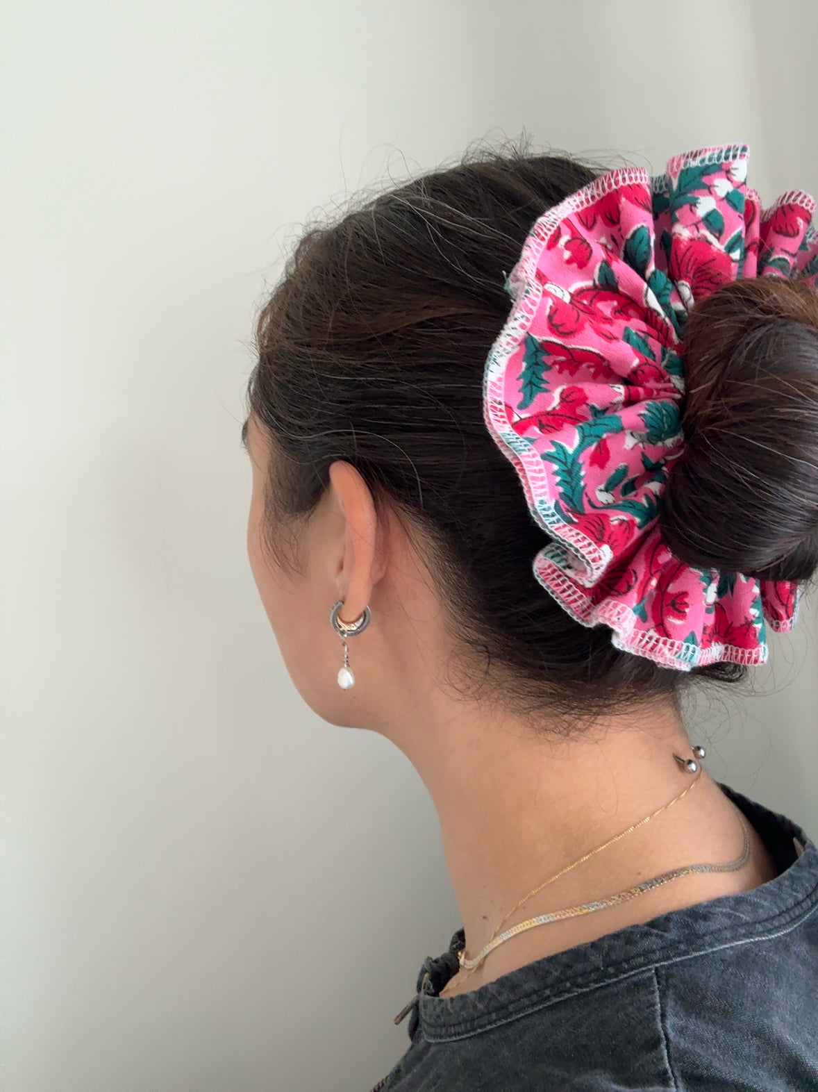 Overlocked Ruffle Scrunchie for Refugease