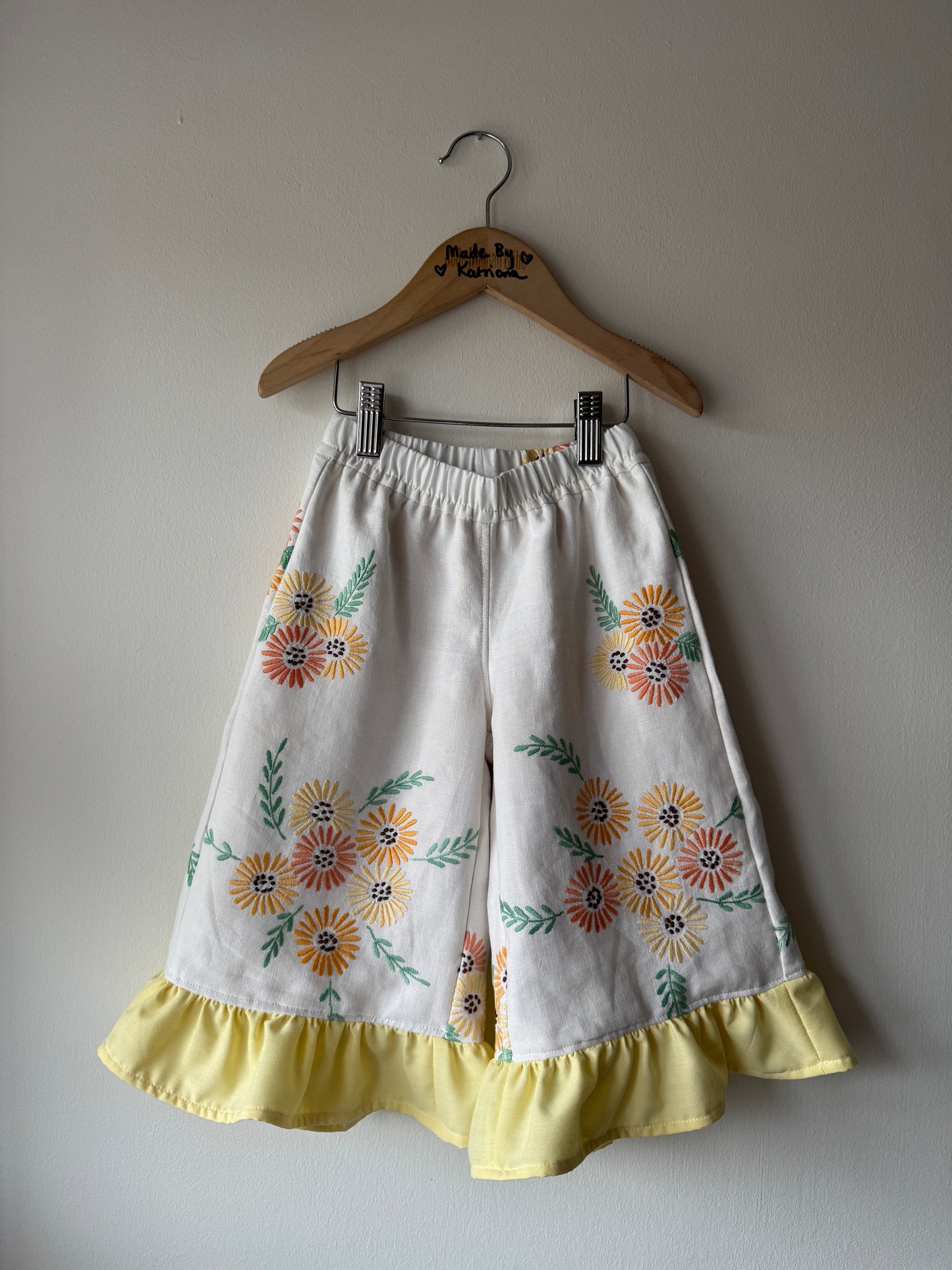 Vintage linen marigold embroidery pants 2-3 years