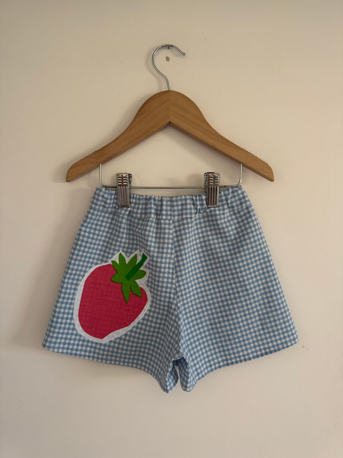 Hungry caterpillar shorts 2-3 years