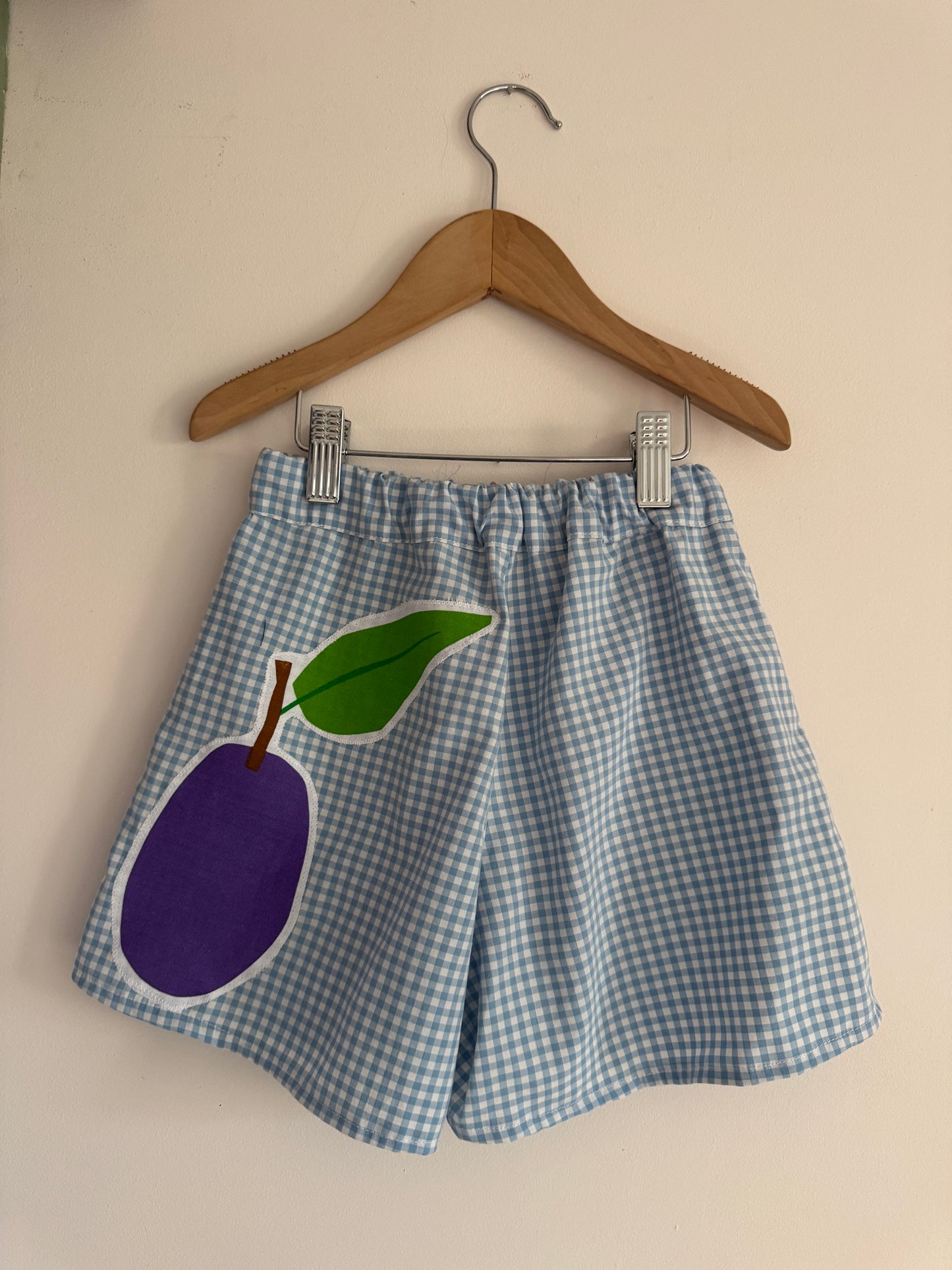 Hungry caterpillar shorts 4-5 years