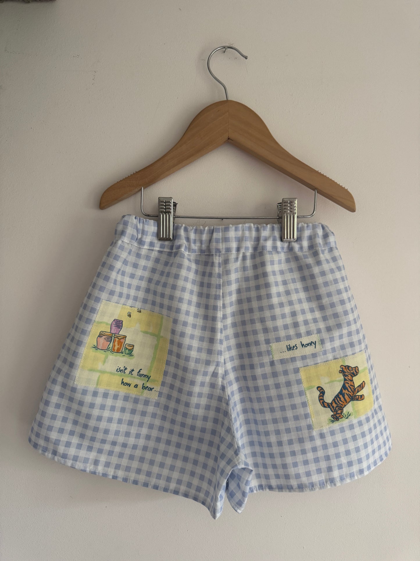 Winnie the Pooh shorts with patches 4-5 years