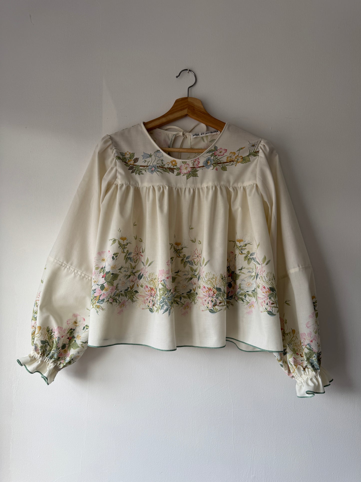 Amelia blouse (Medium)