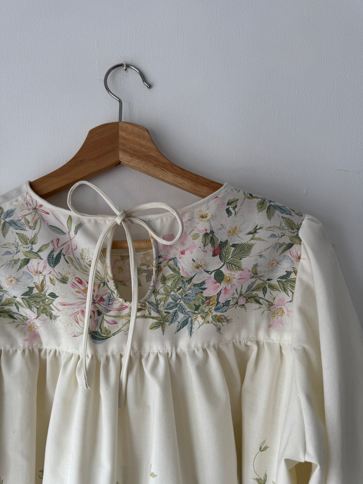 Amelia blouse (Medium)