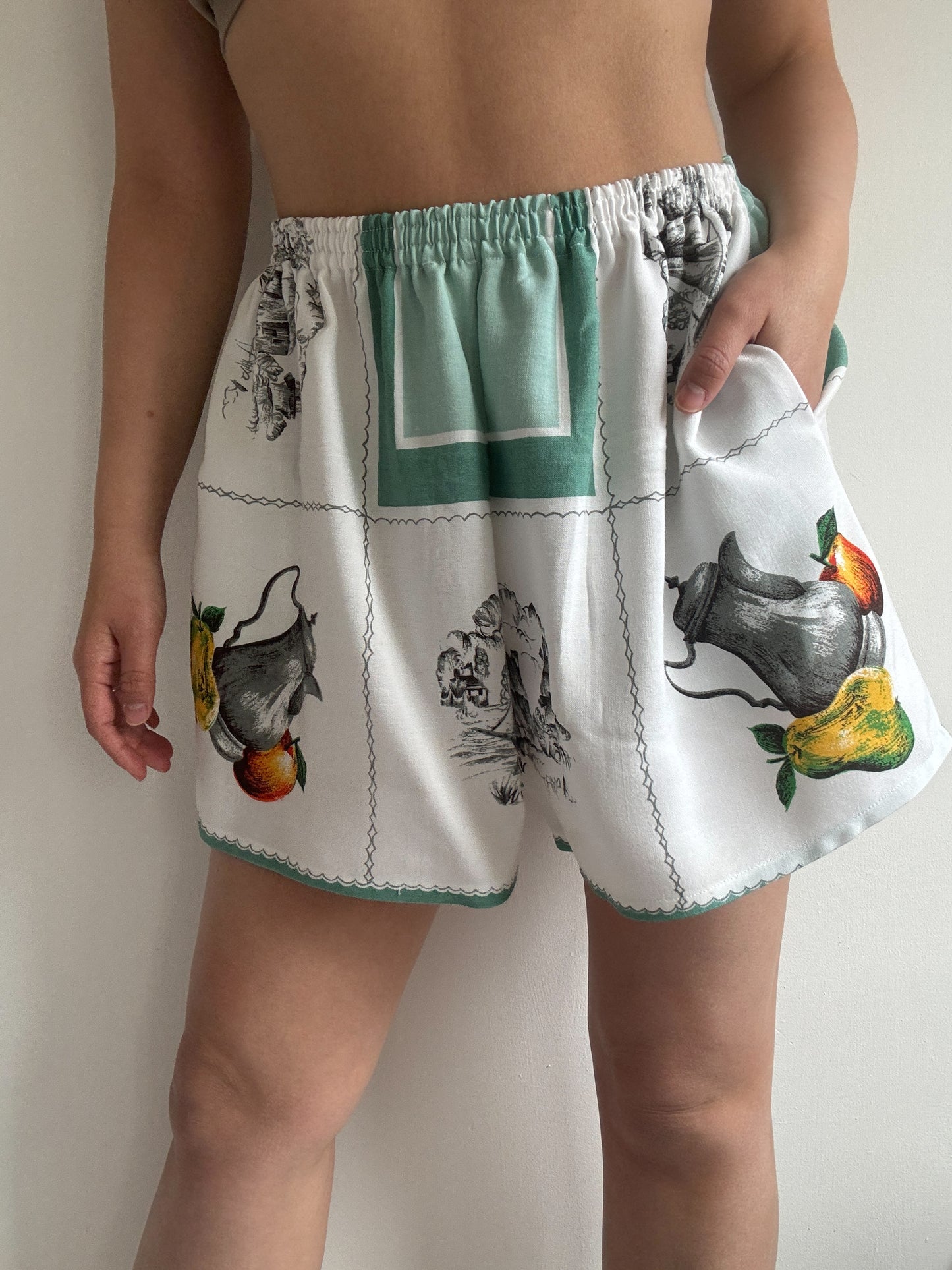Clementine shorts (Medium)
