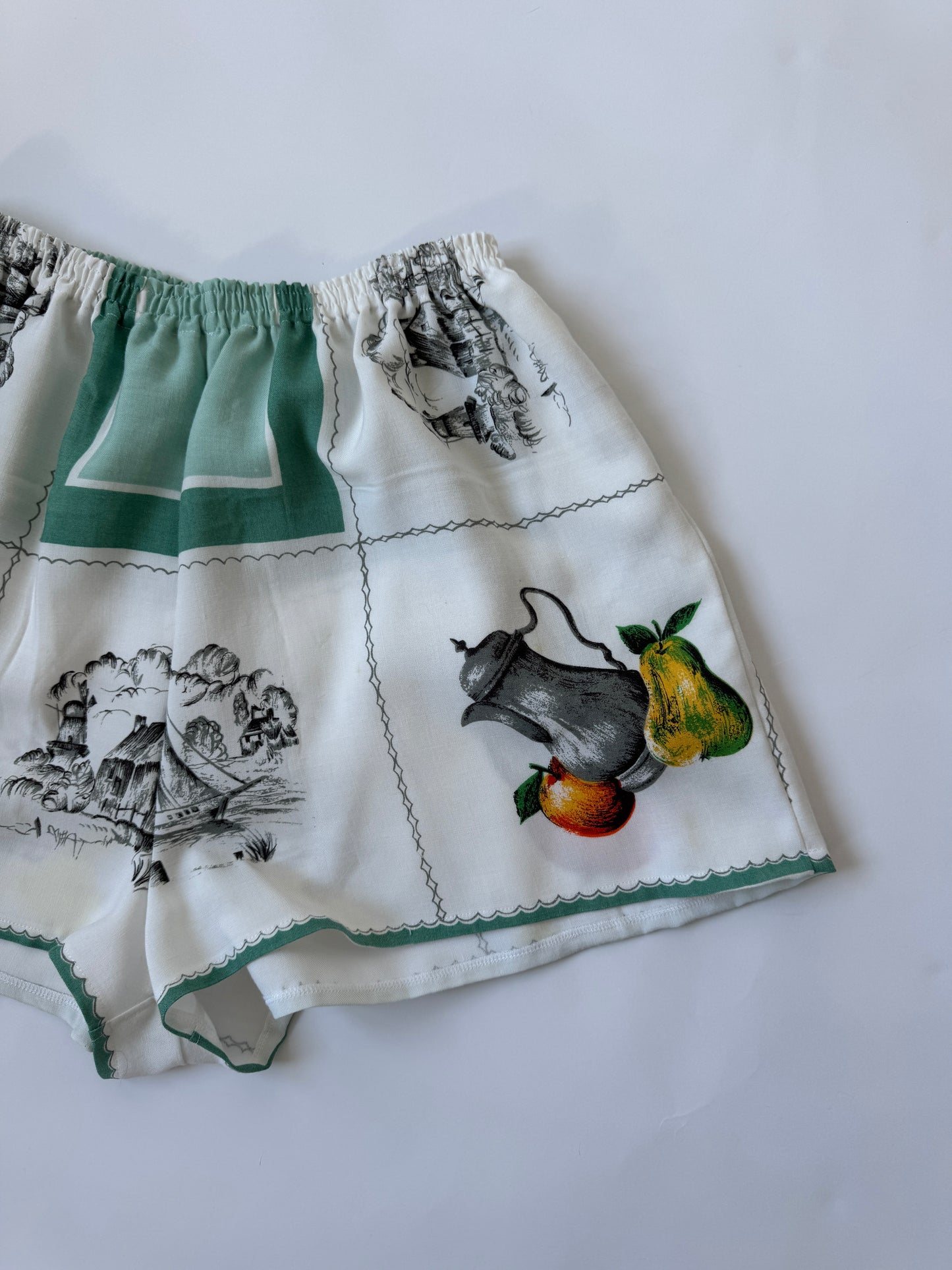 Clementine shorts (Medium)