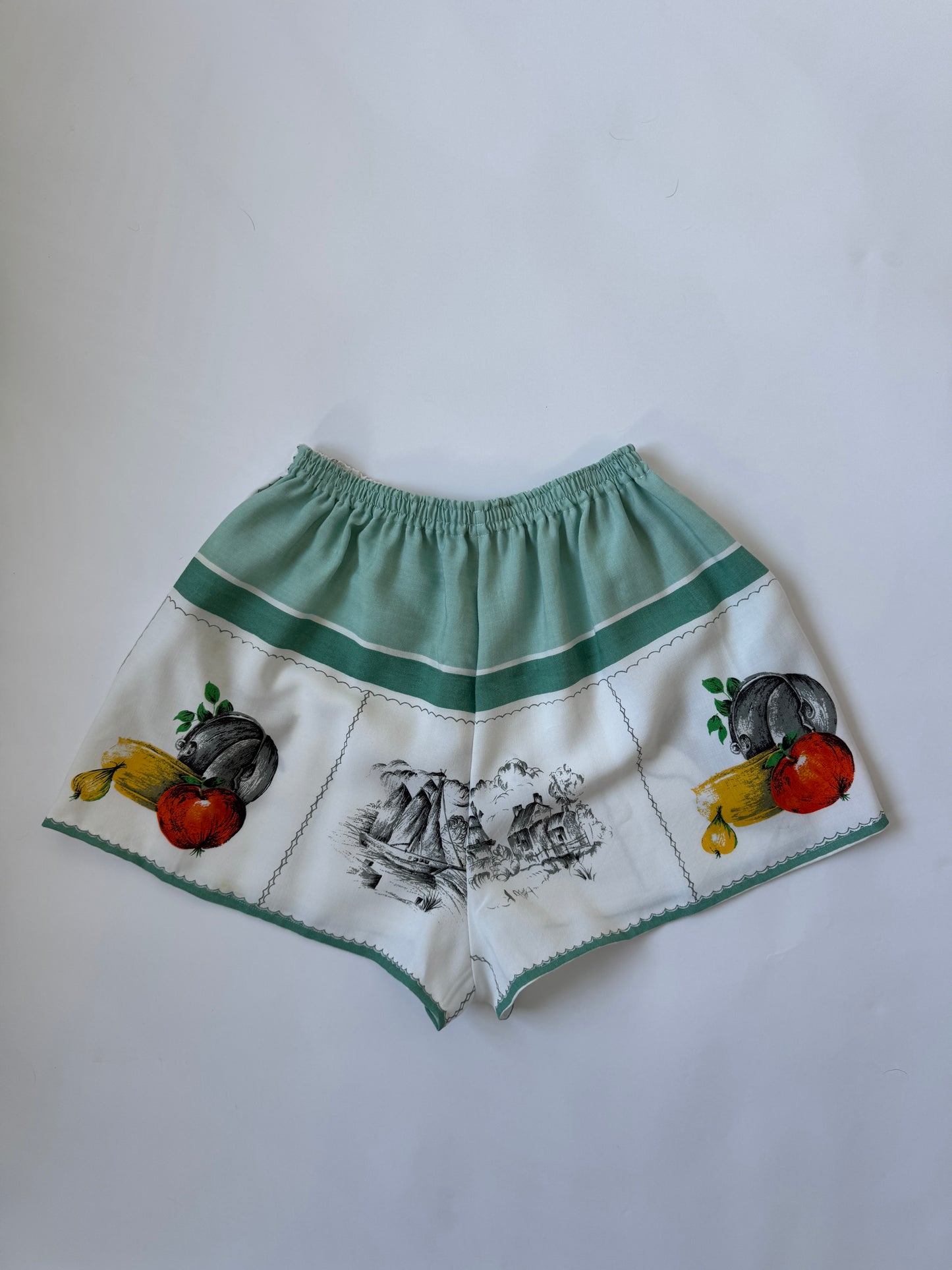 Clementine shorts (Medium)