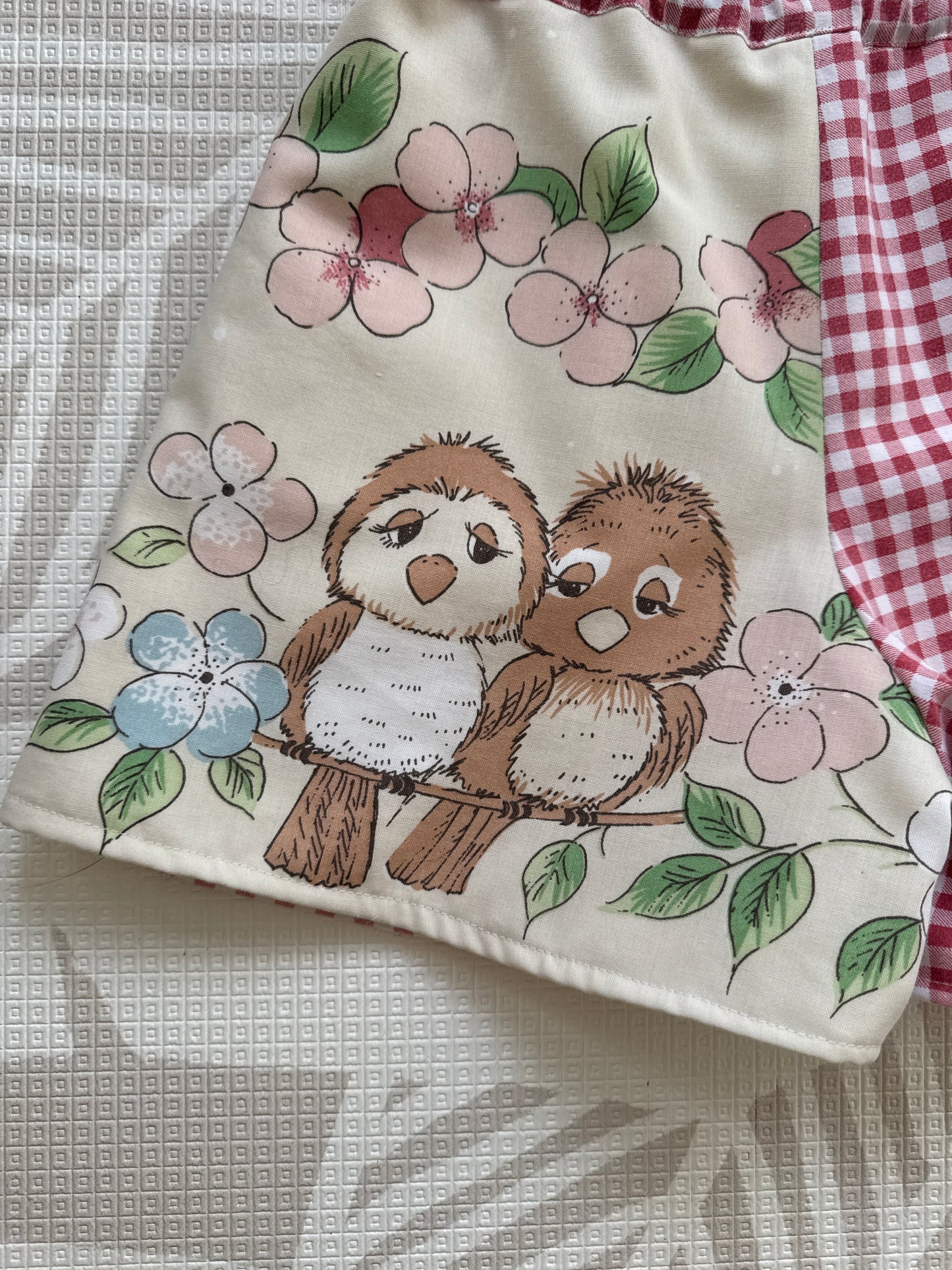 Red gingham squirrel shorts 4-5 years