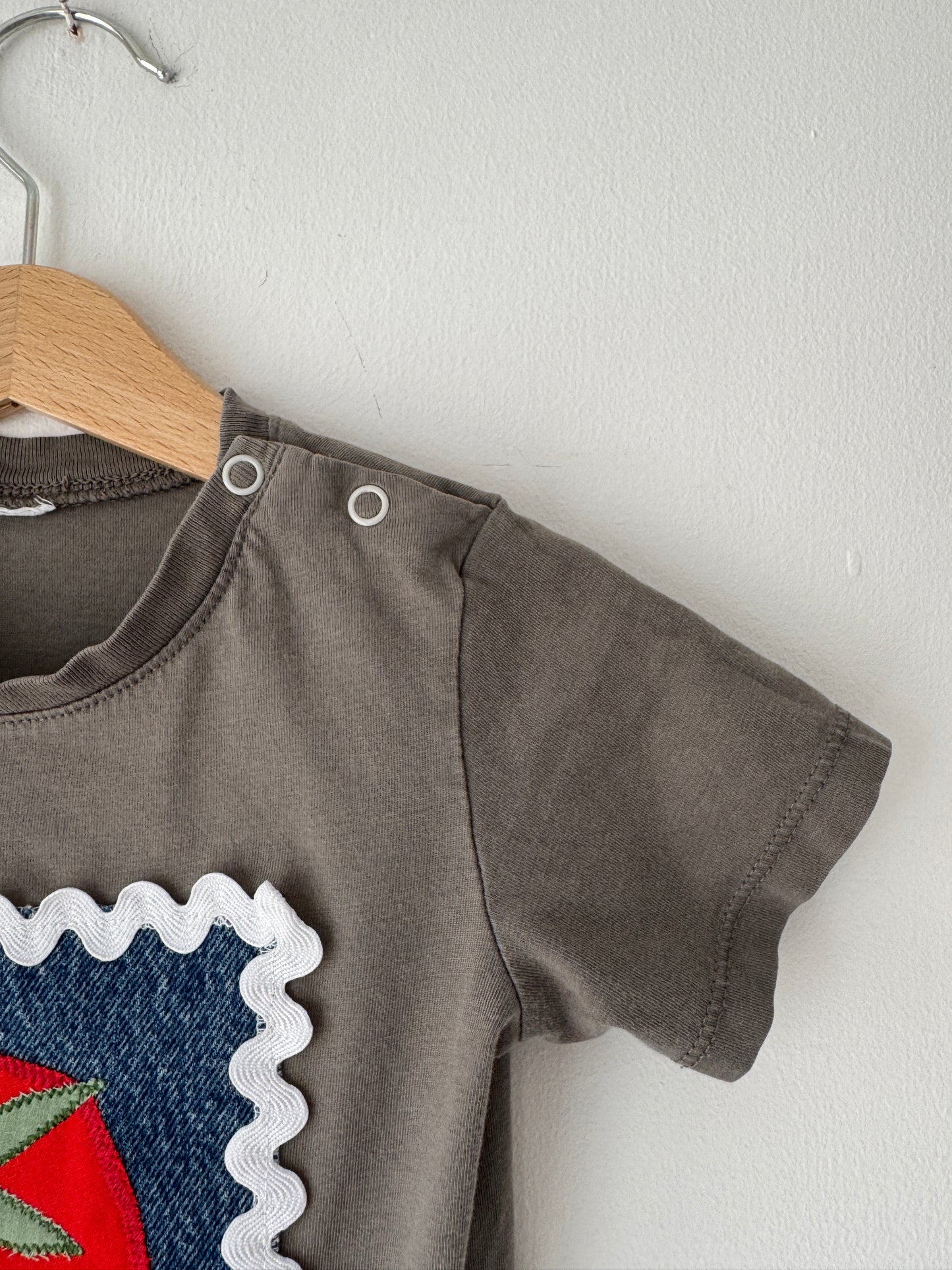 Upcycled Tomato T-shirt Grey 12-18 months