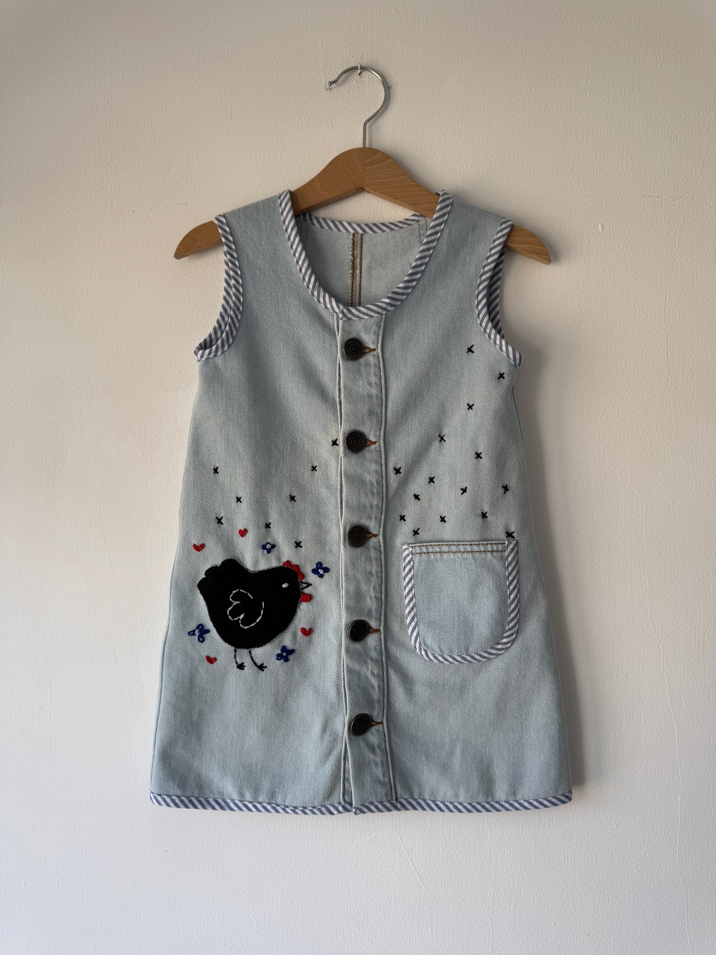 Hen appliqué denim dress 2-4 years